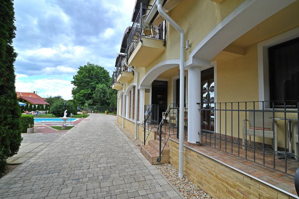 Bajor Panzio Buek-buekfuerdo, Adults Friendly 12 3*
