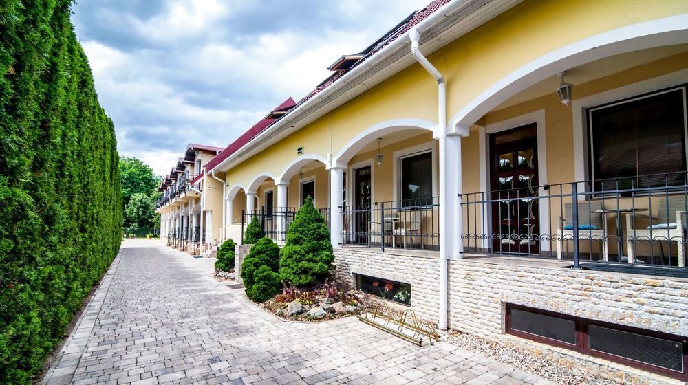 Bajor Panzio Buek-buekfuerdo, Adults Friendly 12 Aparthotel 3*